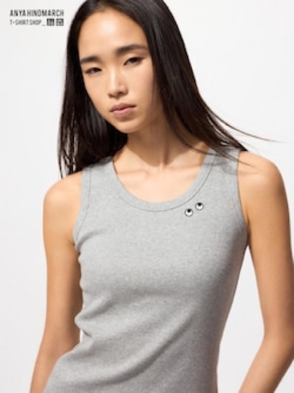 🆕 ANYA HINDMARCH x UNIQLO T4 Ribbed Tank L